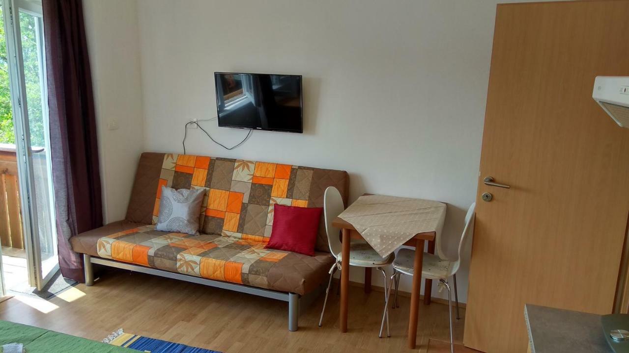Apartment Apartmaji Suhorje